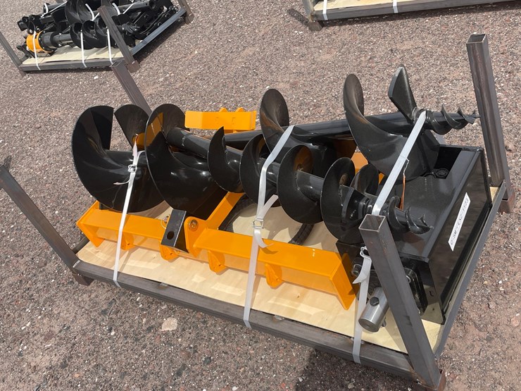 #1334-•-skid-steer-loader-auger-&-extra-rod-image-1