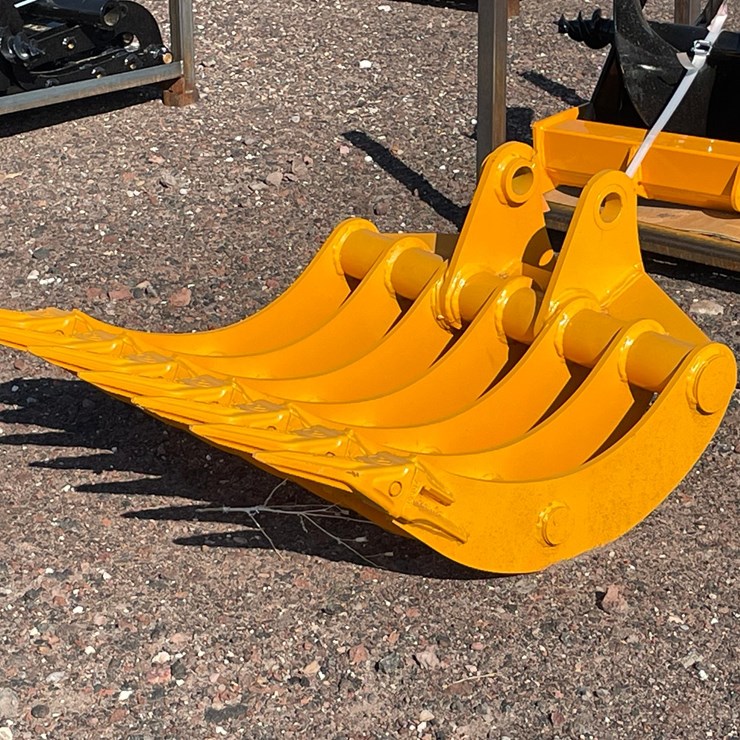 2026 CATERPILLAR 305