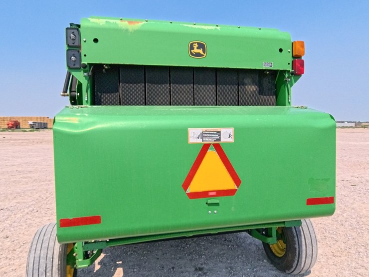 2009-john-deere-568-image-31