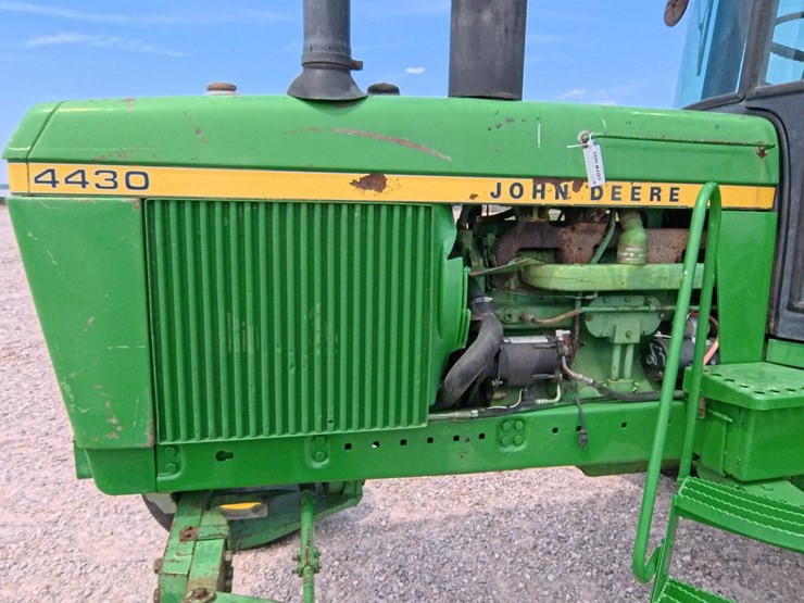 john-deere-4430-image-17