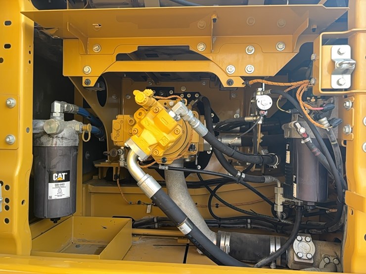 2023-caterpillar-340-image-42