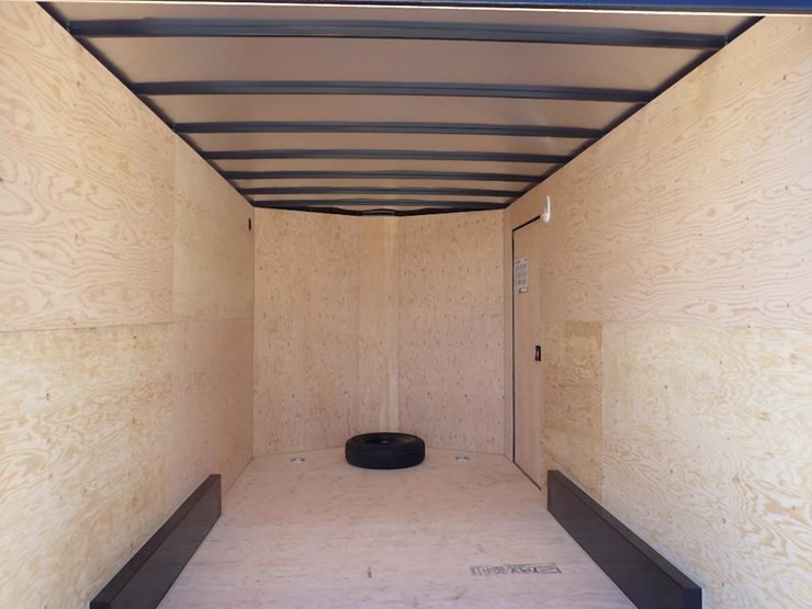 2026-royal-lcht35-7.516v-86-t/a-enclosed-trailer-image-6