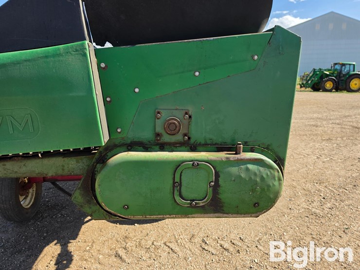 1981-john-deere-843-image-9