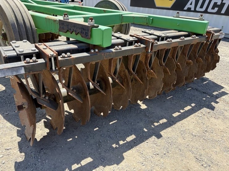 2022-industrias-america-r2624-10'-disc-harrow-image-12