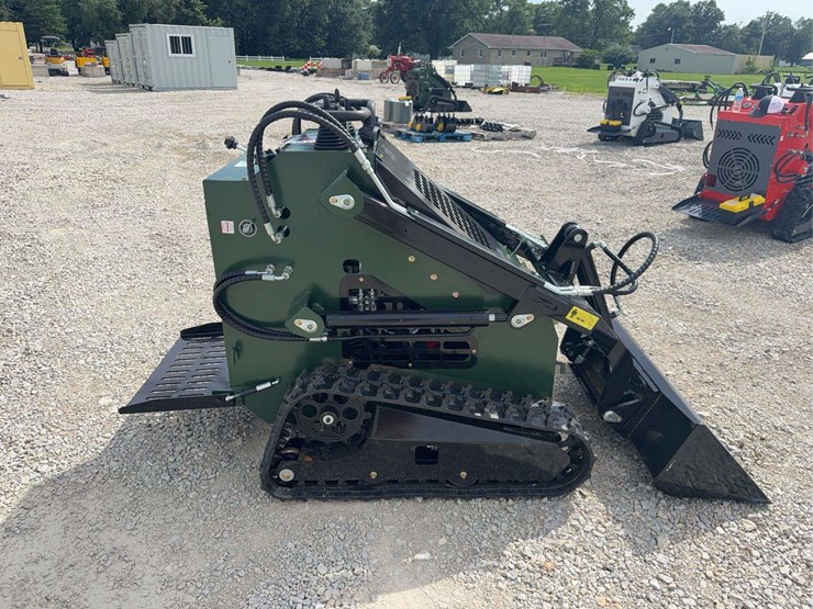 2026-zjg-zj-380-tracked-mini-skid-steer-loader-image-7