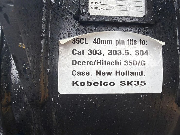 caterpillar-303-image-4