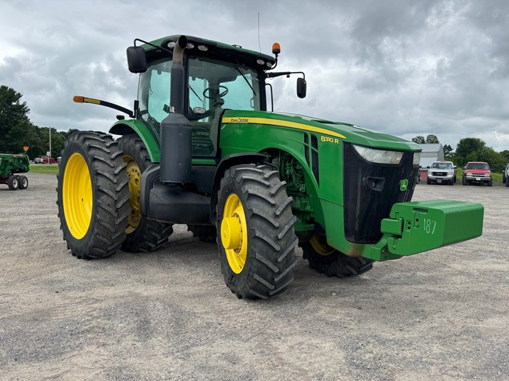john-deere-8310-image-9