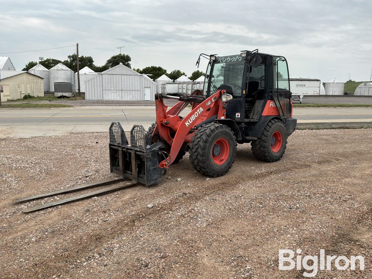 2019-kubota-r630-image-1