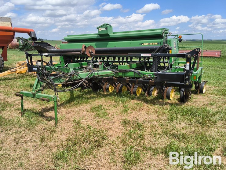 john-deere-750-image-1