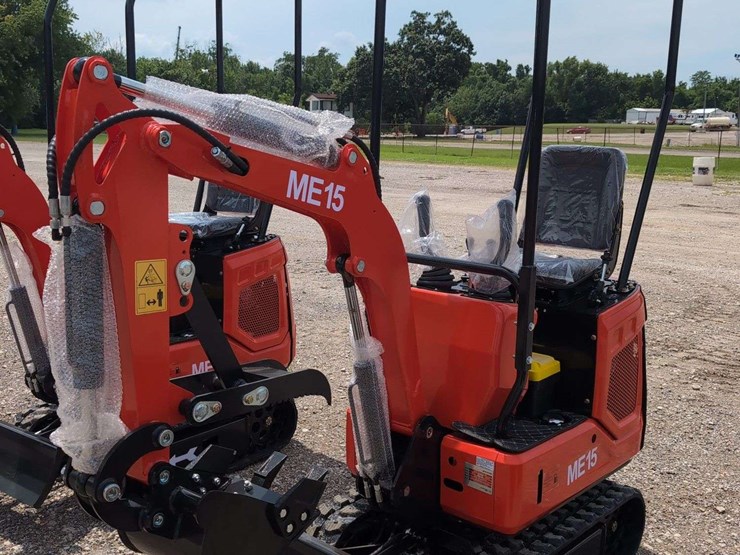 sdl-mini-excavator-me15-image-1