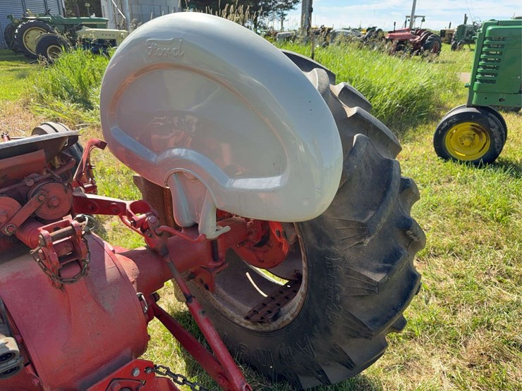 ford-601-workmaster-image-9