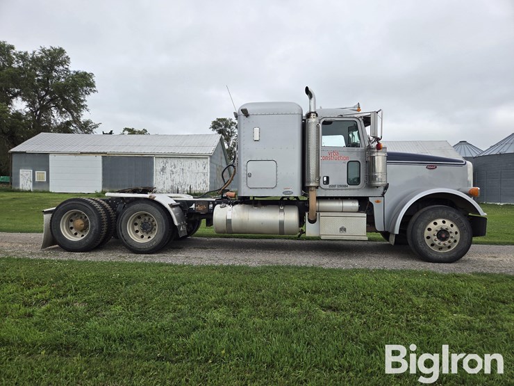 2008-peterbilt-367-image-4
