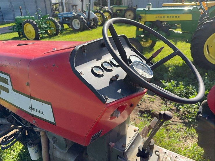massey-ferguson-235-image-13