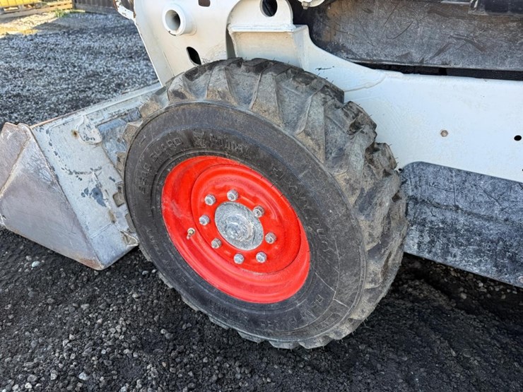 2019-bobcat-s550-image-16