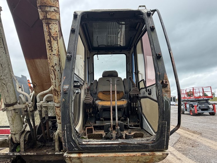 #87-•-2004-link-belt-2700-hyd-excavator-image-18