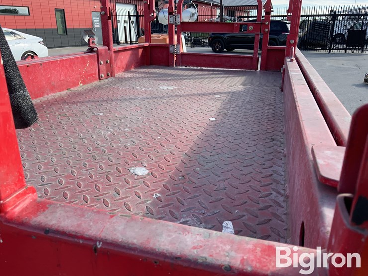 2019-massey-ferguson-730-image-13
