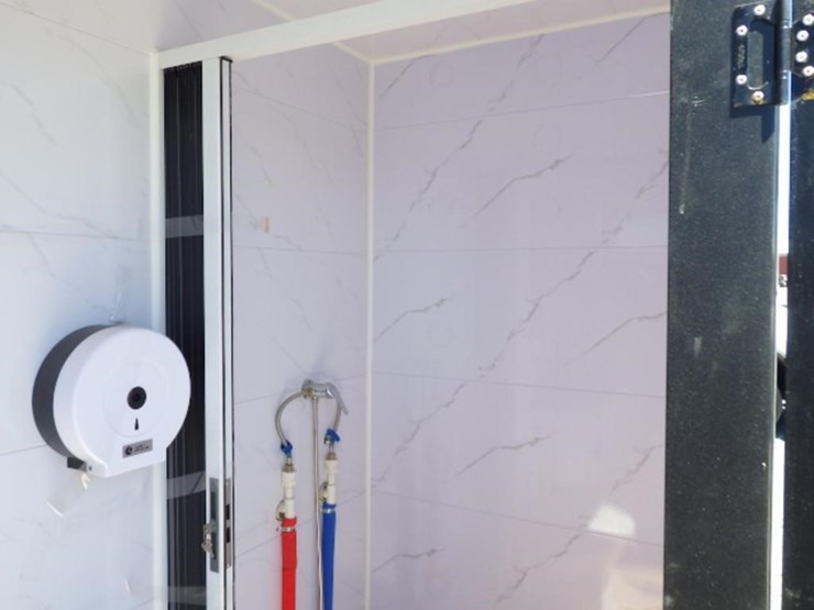 portable-toilet-w/-shower-image-8