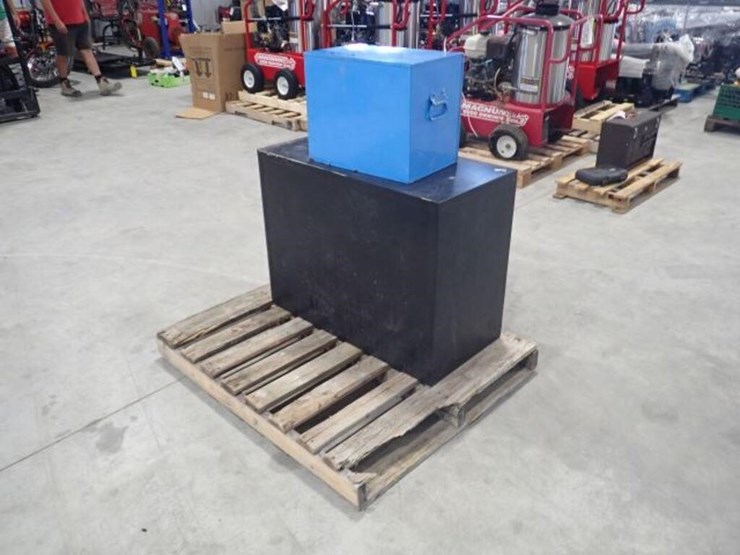 metal-16-drawer-and-two-door-storage-tool-image-3