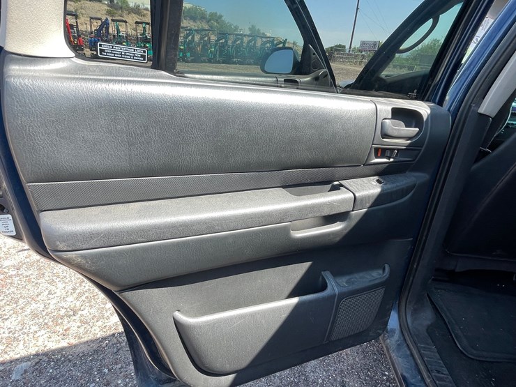 2001-dodge-durango-image-19