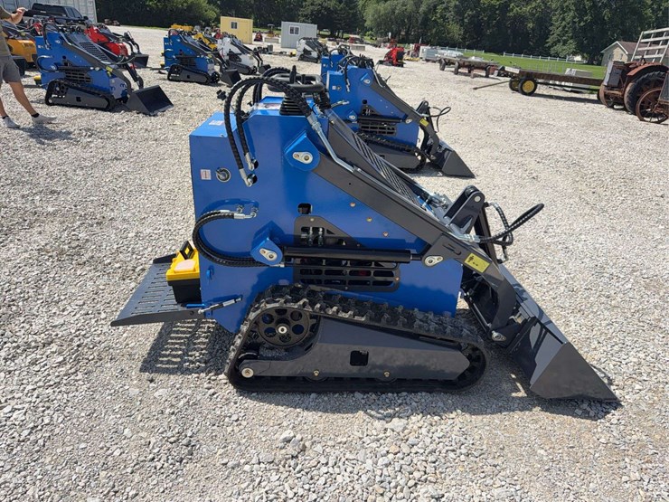 2026-zjg-zj-380-tracked-mini-skid-steer-loader-image-7