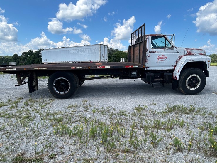 1988-ford-f800-image-10
