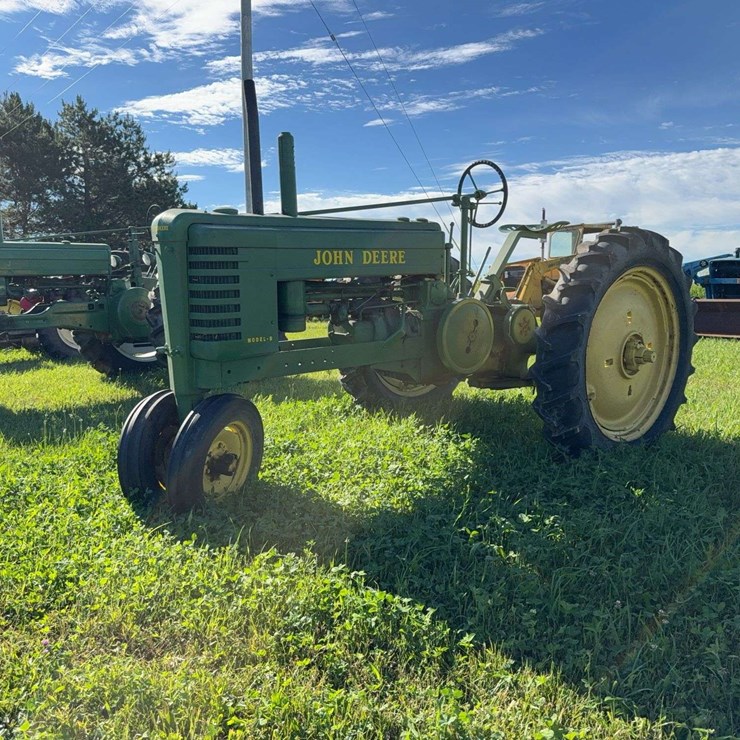 JOHN DEERE MODEL B