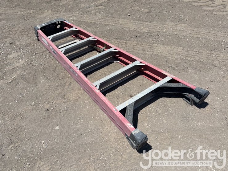 6'-a-frame-ladder-image-4