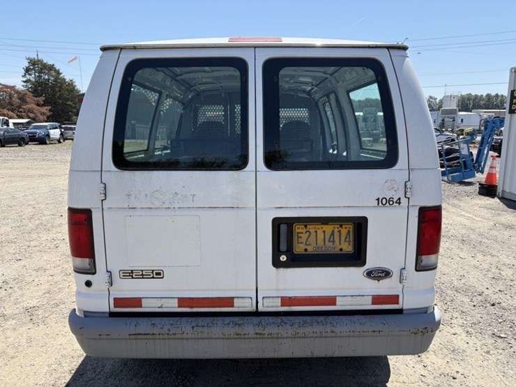 1999-ford-e250-image-5