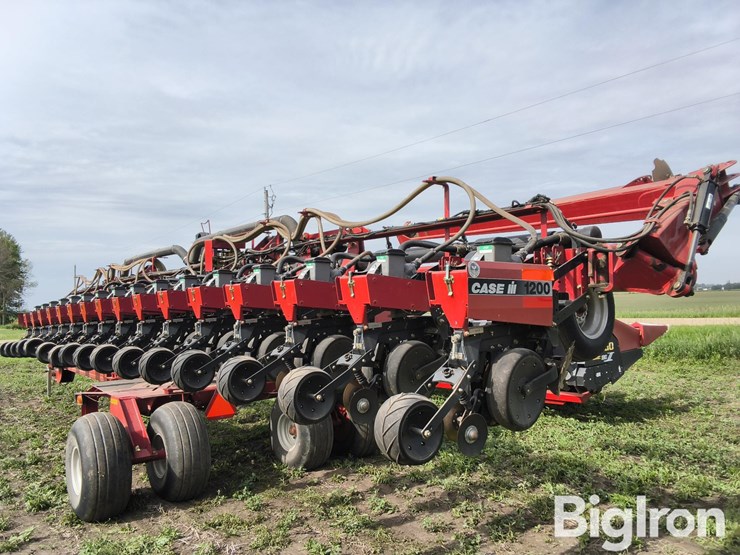 case-ih-1200-image-7