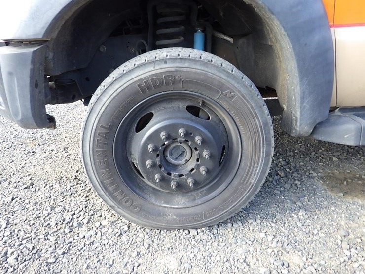 2012-ford-f550-image-11