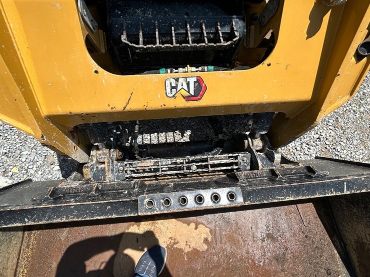2025-caterpillar-259d3-image-13