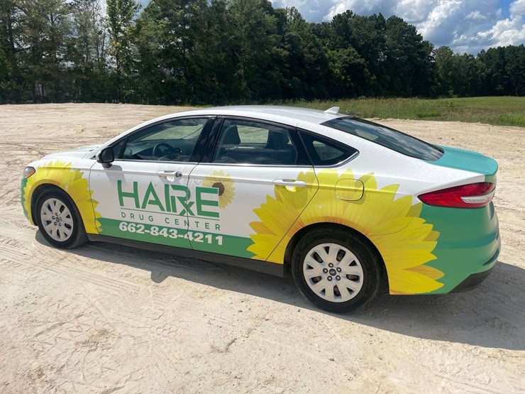 2020-ford-fusion-4-door-sedan-(151,145-miles)-image-2