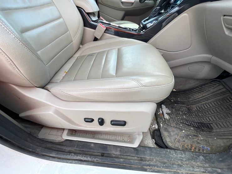 2016-ford-escape-image-104