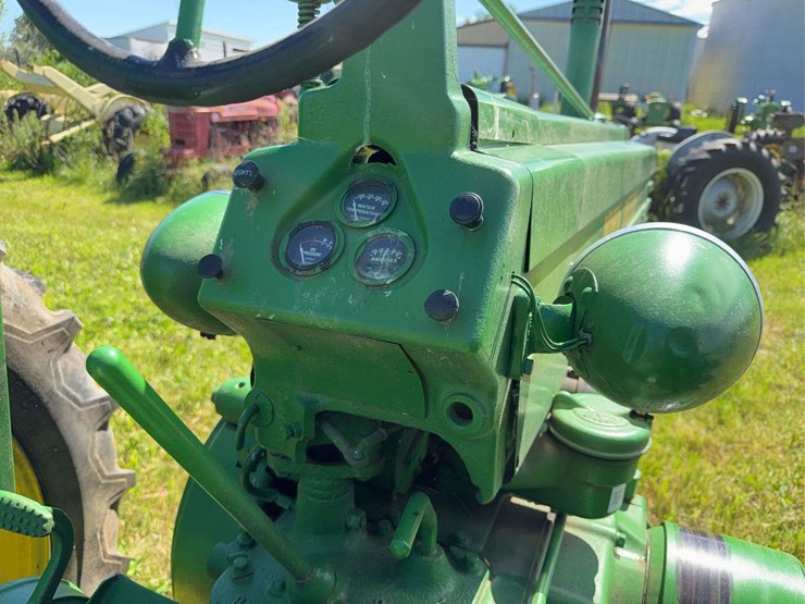 john-deere-model-b-image-8