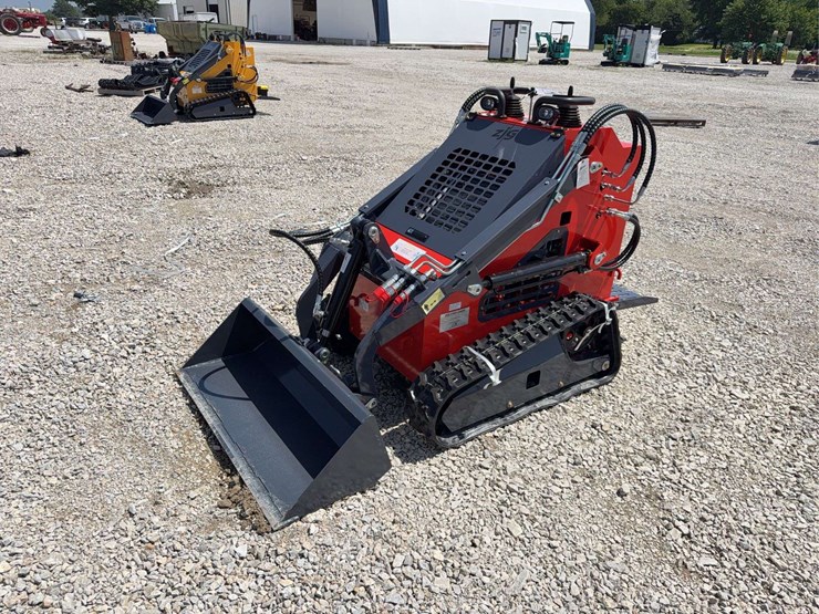 2026-zjg-zj-380-tracked-mini-skid-steer-loader-image-1
