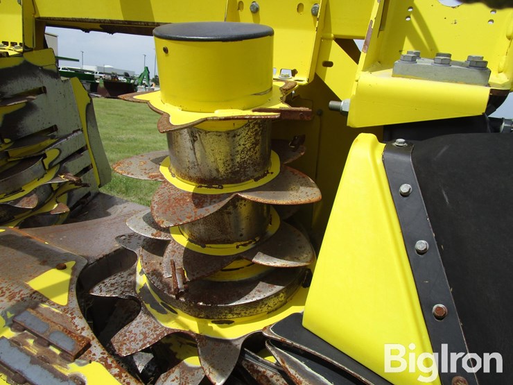 2019-john-deere-772-image-18