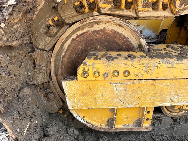 2022-deere-700l-image-13