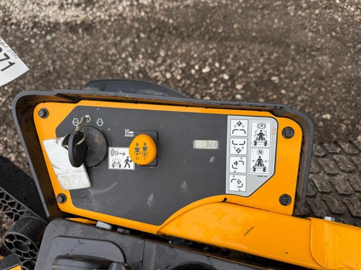 2025-cub-cadet-60-image-17