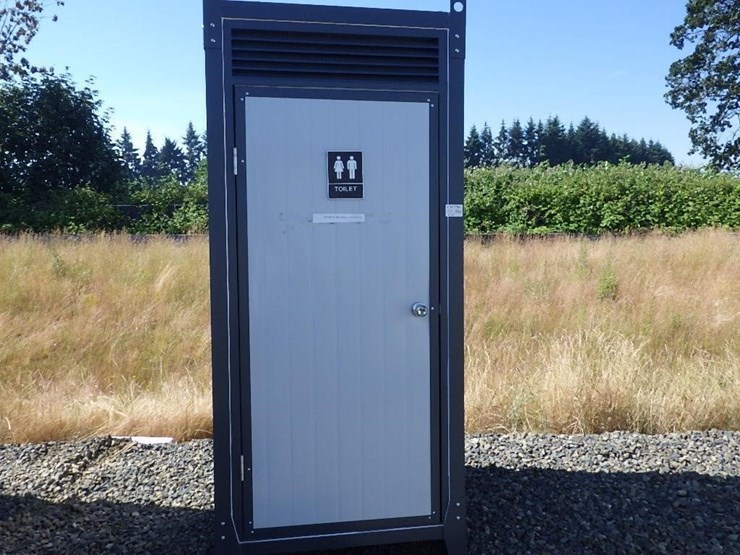 single-stall-portable-toilet-image-5