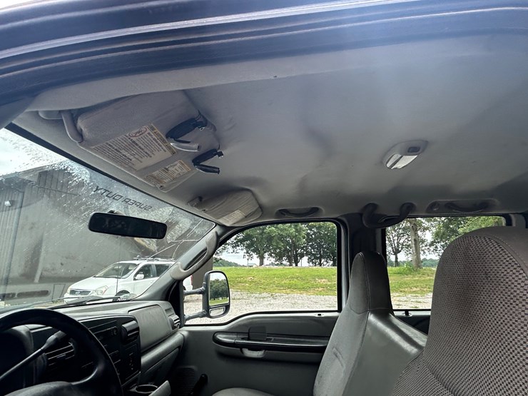 2006-ford-f450-image-19