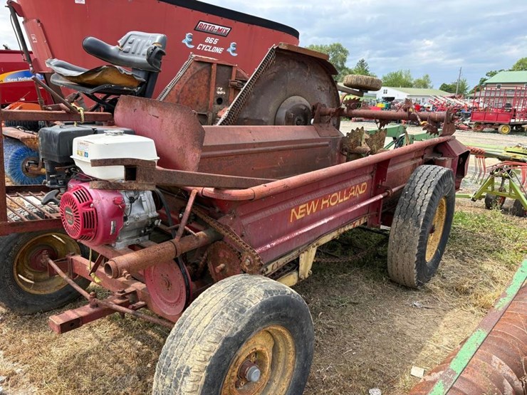 new-holland-manure-spreader-image-5