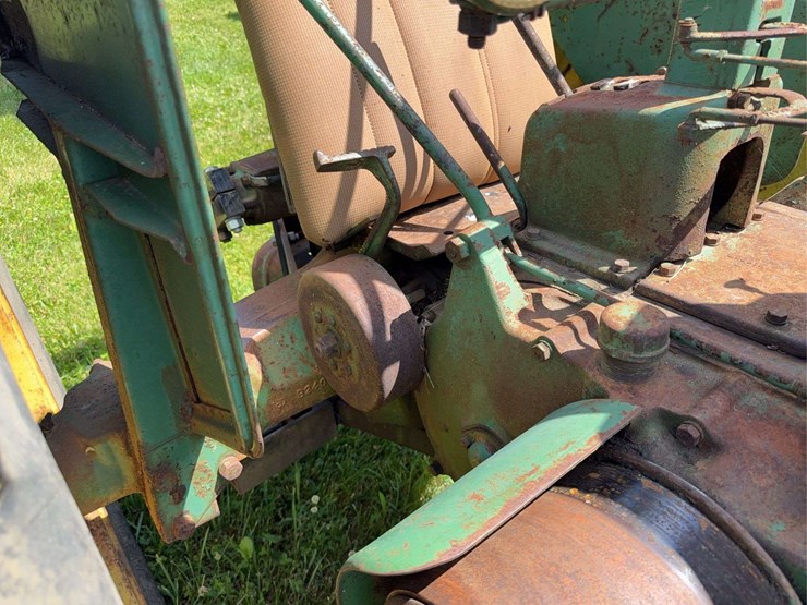 john-deere-model-b-image-18