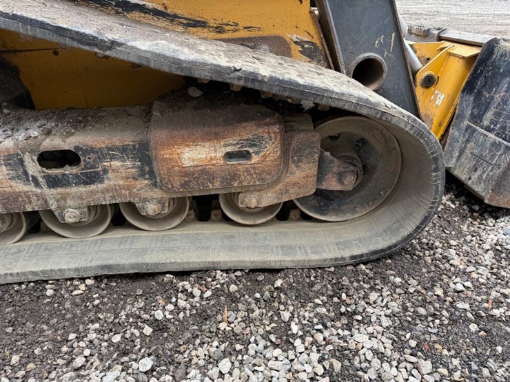 deere-333e-image-14