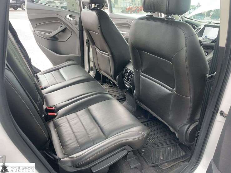 2014-ford-escape-image-19