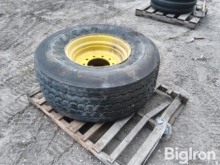 goodyear-445/65r22.5-tire/rim-image-3