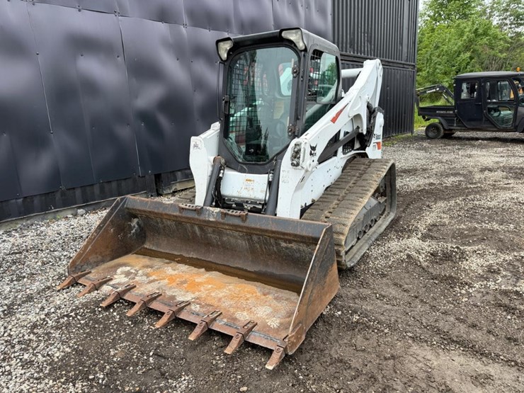 2017-bobcat-t770-image-8