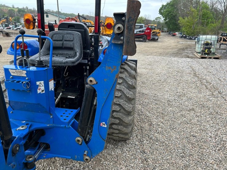 2015-new-holland-boomer-37-image-14