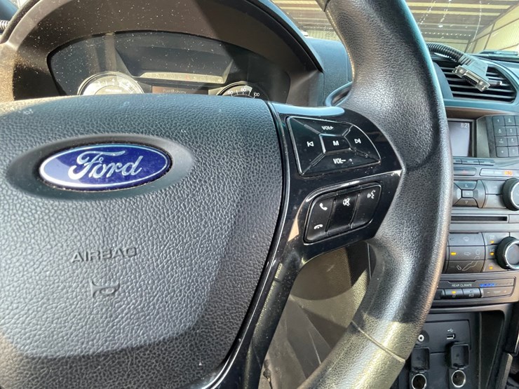 2016-ford-explorer-image-84