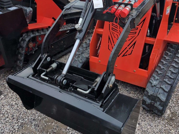sdl-ride-on-mini-skid-steer-loader-ssl580-image-2
