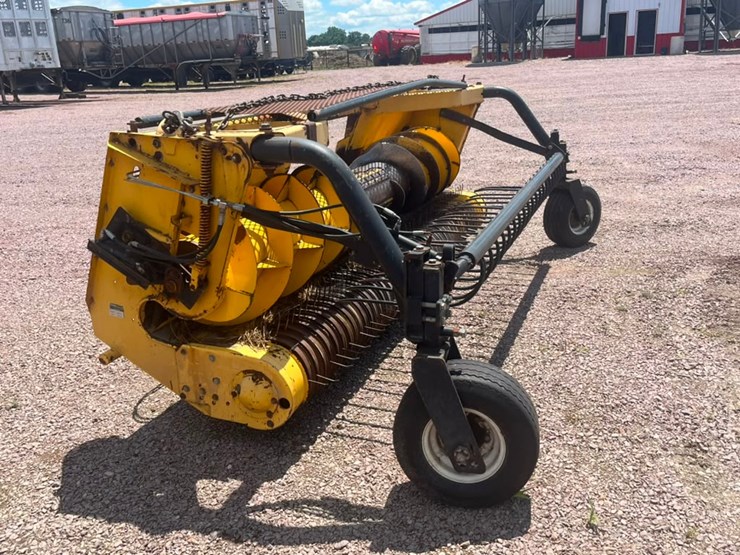 new-holland-356w-image-5